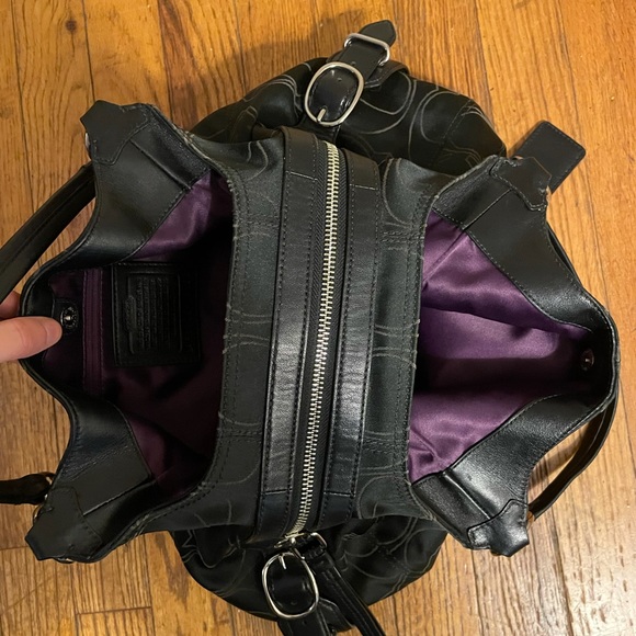 Coach purse - Picture 2 of 4